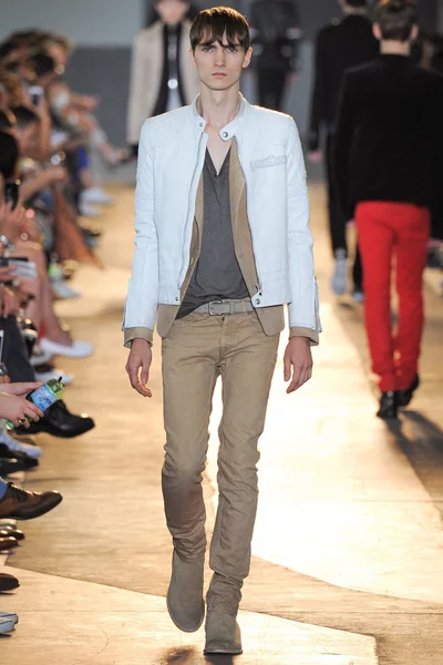 Look 26